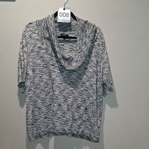 NWOT APT 9 Short Sleeve Sweater